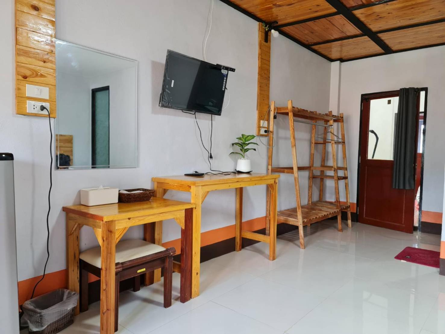 Mookboonchu Guesthouse ,Kohmook Trang Koh Mook Exterior photo
